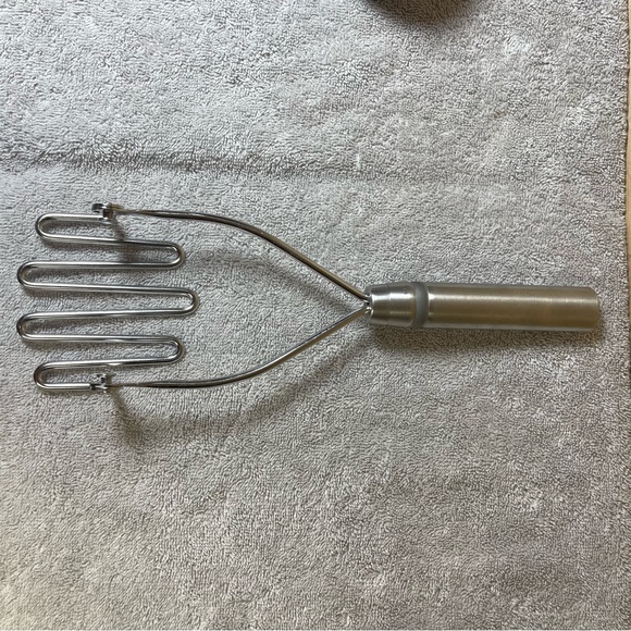 Pampered Chef Potato Masher #100268 Folding Potato Masher - Picture 2 of 3